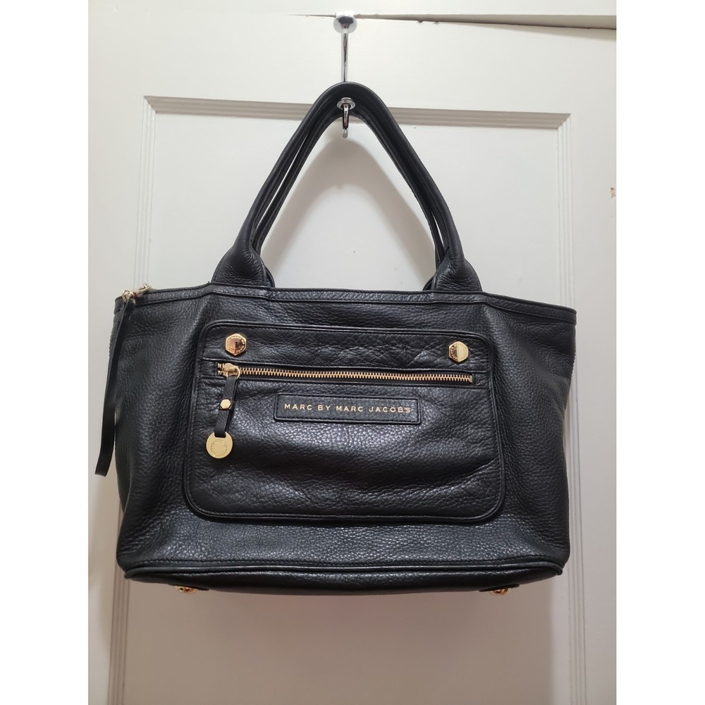 Marc by Marc Jacobs Black Pebbled Leather Shoulder Bag